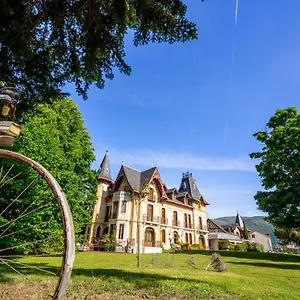 Le Manoir D'agnes Logis Restaurant Hotel