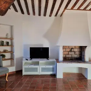 https://les-toits-de-mignet.aixenprovencehotels.org